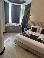 D Twins Airport Hotel