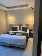 D Twins Airport Hotel