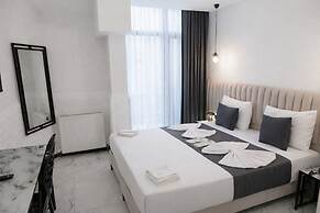 D Twins Airport Hotel