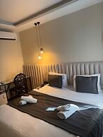 D Twins Airport Hotel