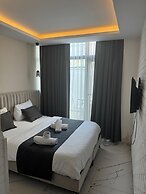 D Twins Airport Hotel