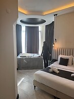 D Twins Airport Hotel