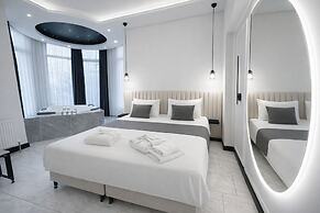 D Twins Airport Hotel