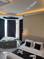 D Twins Airport Hotel