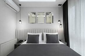 D Twins Airport Hotel