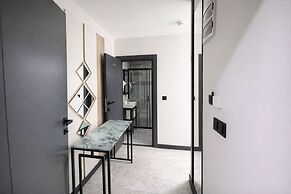 D Twins Airport Hotel