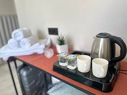 D Twins Airport Hotel