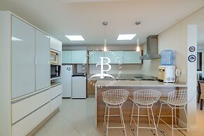 Vista mar 2 suítes e piscina exterior