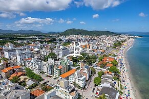 Vista mar 2 suítes e piscina exterior