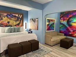 Old Crow Hotel and Suites