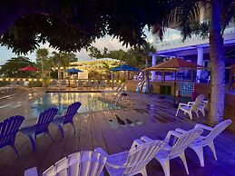 Old Crow Hotel and Suites