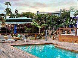 Old Crow Hotel and Suites