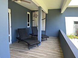 Old Crow Hotel and Suites