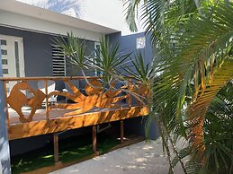 Old Crow Hotel and Suites