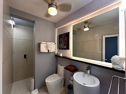 Old Crow Hotel and Suites