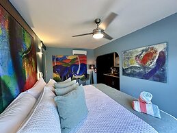 Old Crow Hotel and Suites