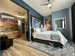 Old Crow Hotel and Suites