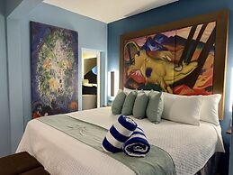 Old Crow Hotel and Suites