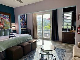 Old Crow Hotel and Suites