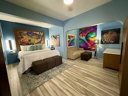 Old Crow Hotel and Suites