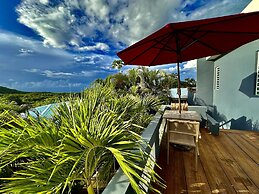 Old Crow Hotel and Suites