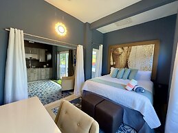 Old Crow Hotel and Suites