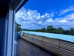 Old Crow Hotel and Suites