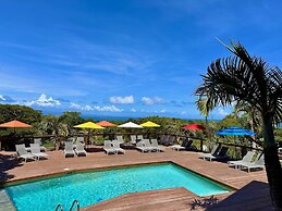 Old Crow Hotel and Suites