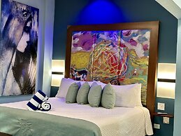 Old Crow Hotel and Suites