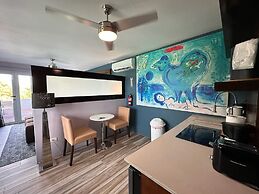 Old Crow Hotel and Suites