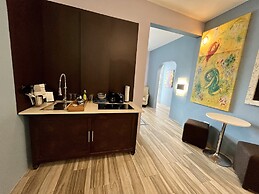 Old Crow Hotel and Suites