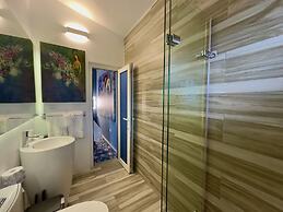 Old Crow Hotel and Suites