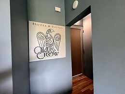Old Crow Hotel and Suites