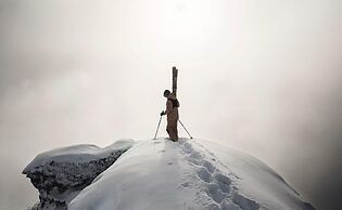 Cross Hill Lodge & Domes