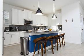 Super Luxury Modern Home Prime Location