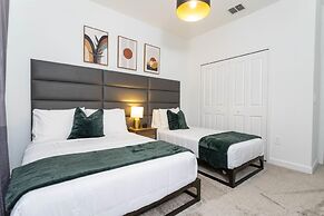 Super Luxury Modern Home Prime Location