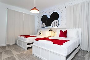 Super Luxury Modern Home Prime Location