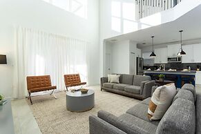 Super Luxury Modern Home Prime Location