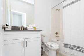 Super Luxury Modern Home Prime Location