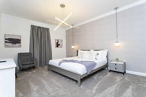 Super Luxury Modern Home Prime Location