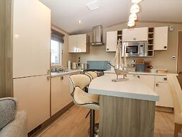 Seafront Holiday Home 2