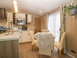 Seafront Holiday Home 2