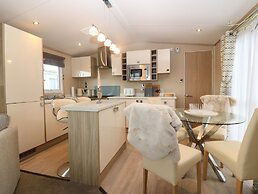 Seafront Holiday Home 2