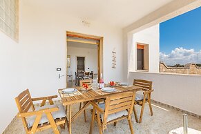 3415 Alba Apartment by Barbarhouse