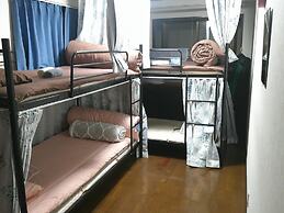 GUEST HOUSE SAKAE - Hostel