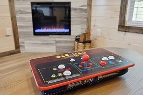 Bear View Estate 2 Bedroom Cabin by RedAwning