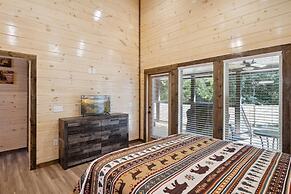 Bear View Estate 2 Bedroom Cabin by RedAwning