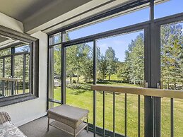 Wh102 Wheeler House 2 Bedroom Condo by RedAwning