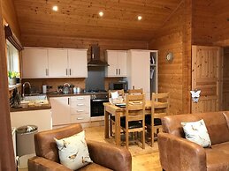 Hollybush Lodges