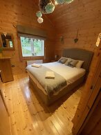 Hollybush Lodges